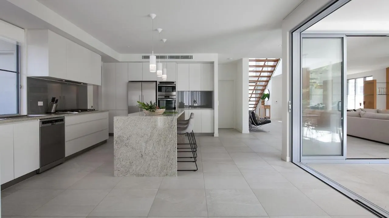 10 Belle Mare Avenue Villa Yaroomba Australia